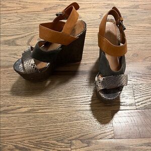 Zara wedges fair condition size 37